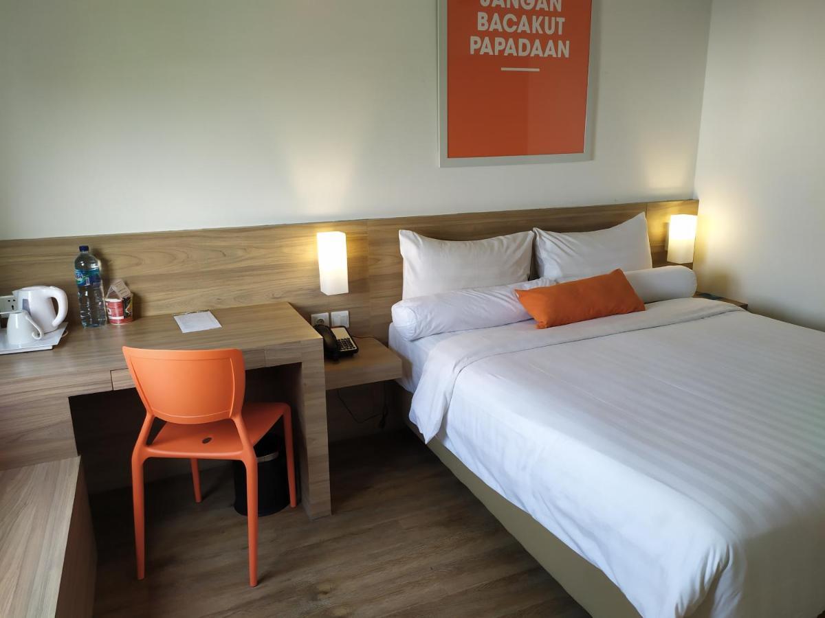 Zuri Express Hotel 3*